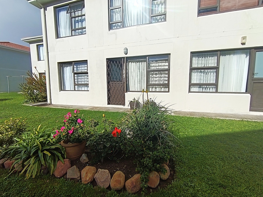 2 Bedroom Property for Sale in Gordons Bay Central Western Cape